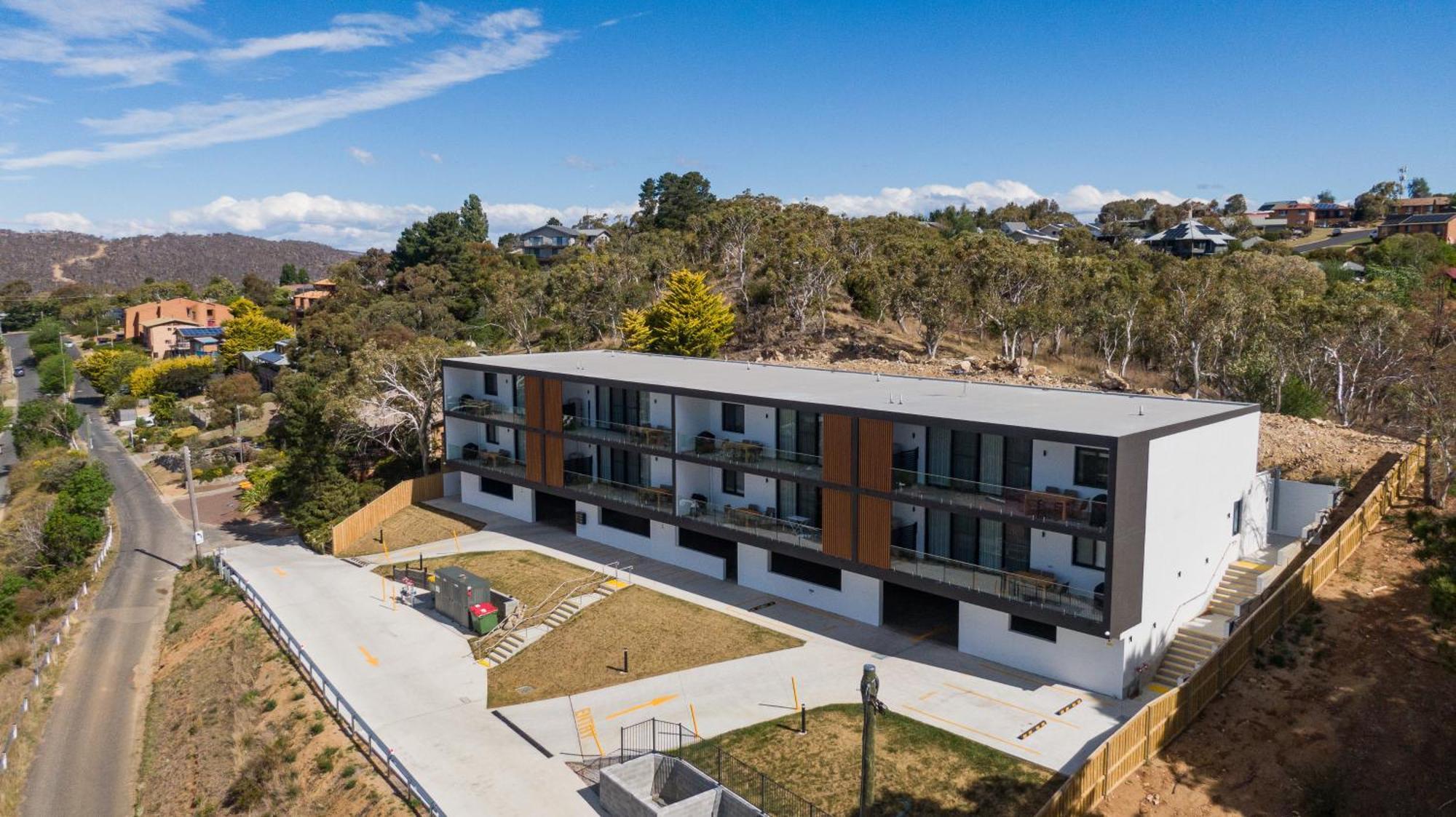 Lake View Suites Jindabyne Exterior photo